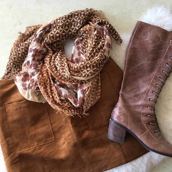 Old Navy Dresses & Skirts - Old Navy Faux Suede Skirt
